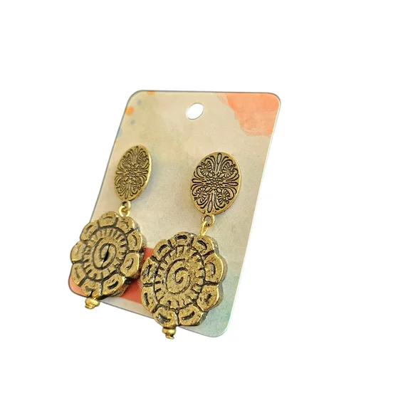 NWT - Unique Gold Tribal Floral Earrings - Picture 4 of 8